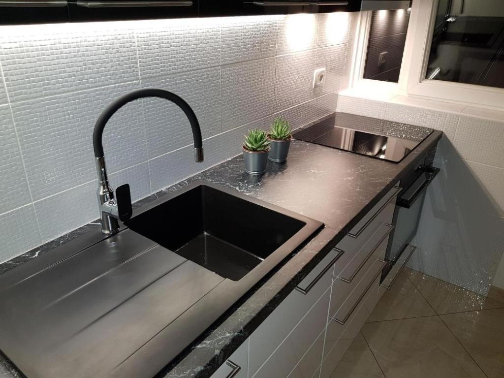 With A Parking Space - 22348 Umag
